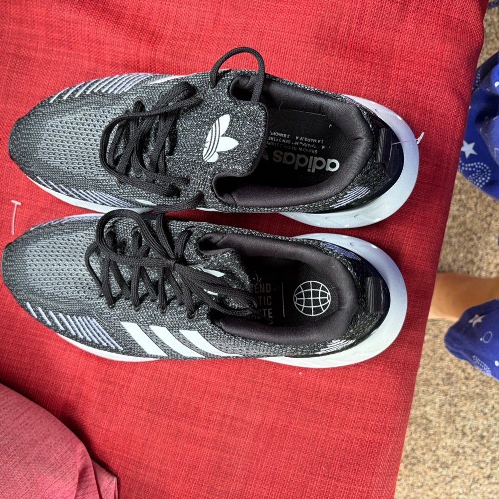 Men’s size 8 1/2 new without box